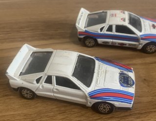 Lotto 2 Hot Wheels Lancia Rally 037 Martini