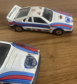 Lotto 2 Hot Wheels Lancia Rally 037 Martini