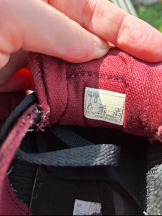 Zapatillas Vans Rojas y Negras
