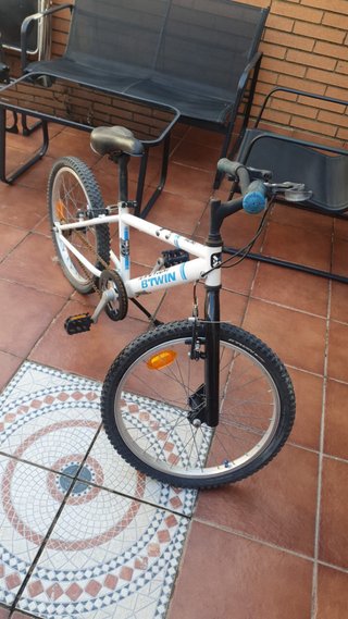Bicicleta BMX negra