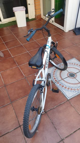 Bicicleta BMX negra