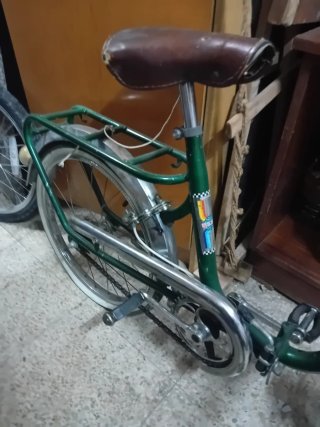 Bicicleta verde vintage plegable