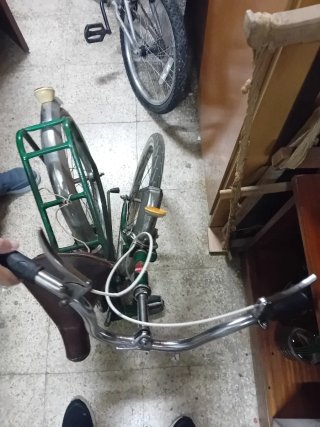 Bicicleta verde vintage plegable