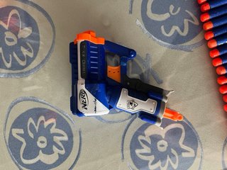 Pack 3 Pistolas Nerf +Diana electrónica + 50 balas