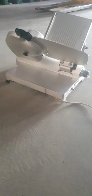 Cortadora de fiambre MOBBA