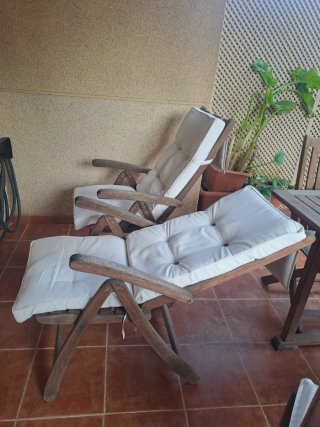 Conjunto mesa, sillones y sillas teka