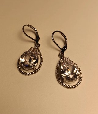 Pendientes de lágrima con circonita plateados