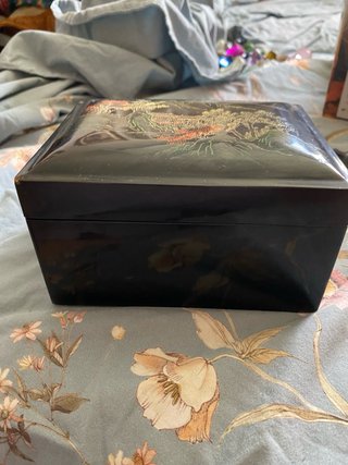 Caja lacada china paisaje montañas