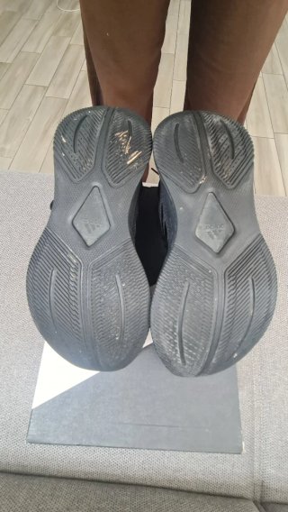 Scarpe da ginnastica Adidas nere taglia 39 1/3
