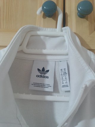 Chaqueta Adidas Real Madrid Blanca y Dorada