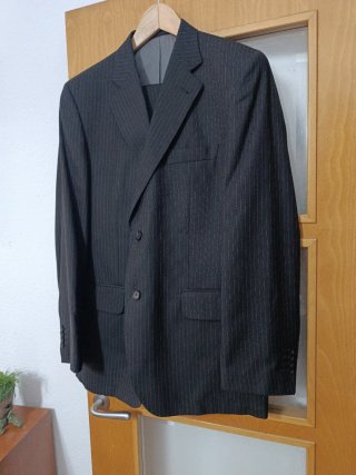 Traje de raya diplomática.