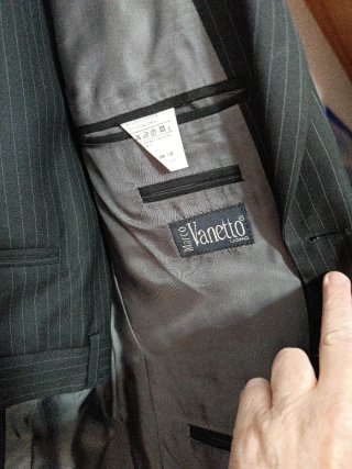 Traje de raya diplomática.