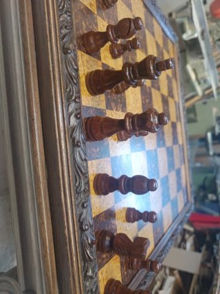 Scacchiera in legno colore noce