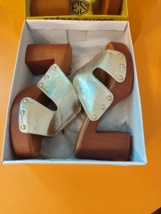 Sandalias ETÉREO SHOES muy claro n 39