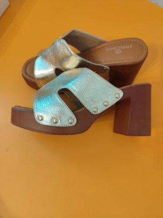 Sandalias ETÉREO SHOES muy claro n 39