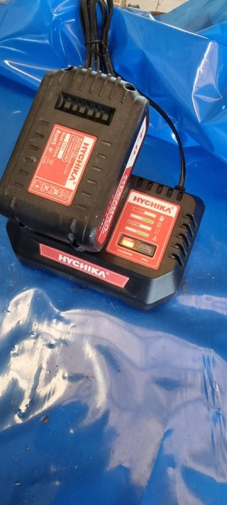 Llave de impacto HYCHIKA 18V