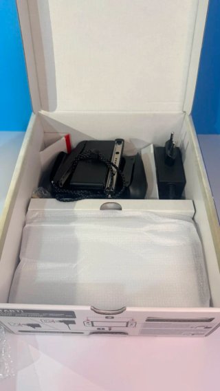 Nintendo Switch OLED con caja como nueva + juego