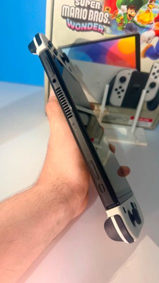 Nintendo Switch OLED con caja como nueva + juego