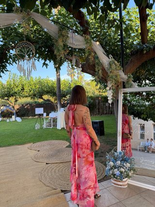 Vestido floral MIPHAI coral, rosa y rojo Talla S