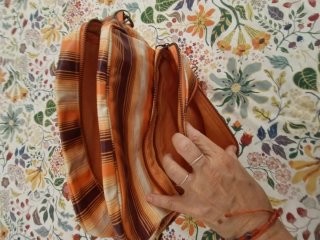 Bolso retro a rayas