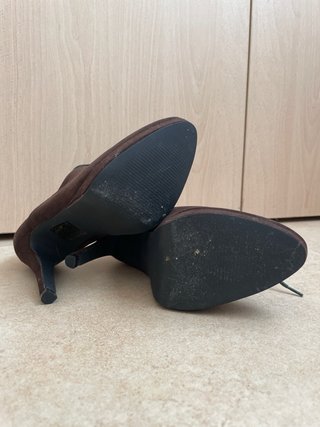 Botín tacón cordones marrón
