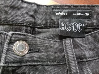 Shorts vaqueros mujer ACDC negro