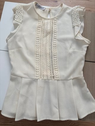 Blusa Rinascimento blanca con encaje