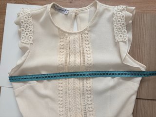 Blusa Rinascimento blanca con encaje