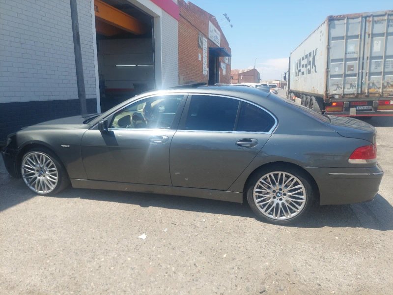BMW Serie 7 2006 - foto 1