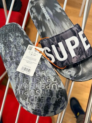 Chanclas Superdry Talla 42/43 Nuevas con Etiqueta