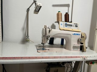 Máquina de coser Juki industrial