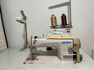 Máquina de coser Juki industrial