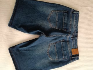 Pantalón corto Álvaro Moreno Talla 42