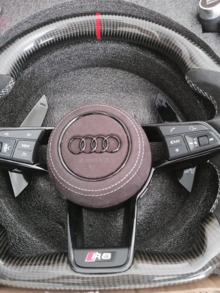 Volante Audi R8 Carbono + Botones