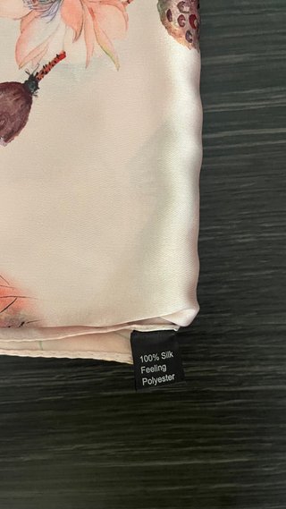 Pañuelo seda estampado floral