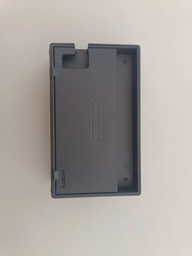 Nintendo Switch + 2 Giochi: Nintendo labo & Pokemo