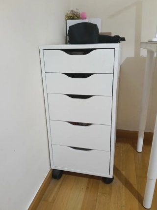 Cajonera blanca con ruedas