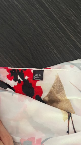 Pañuelo de seda estampado floral