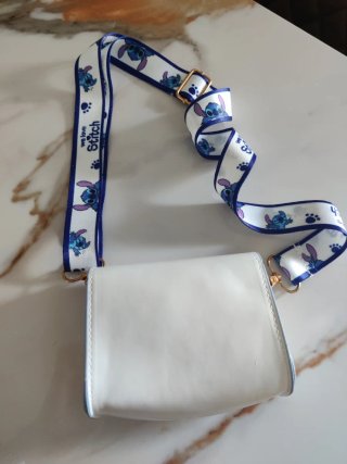Bolso blanco con correa de Stitch