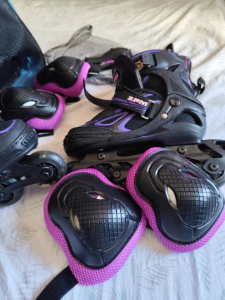 Patines y protecciones rosa/negro