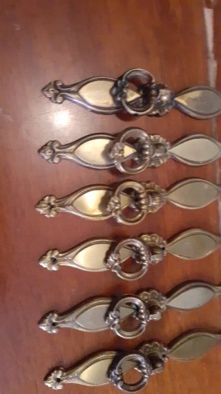 Conjunto 6 tiradores dorados diseño elegante ver
