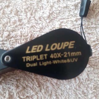 Lupa LED con funda y caja