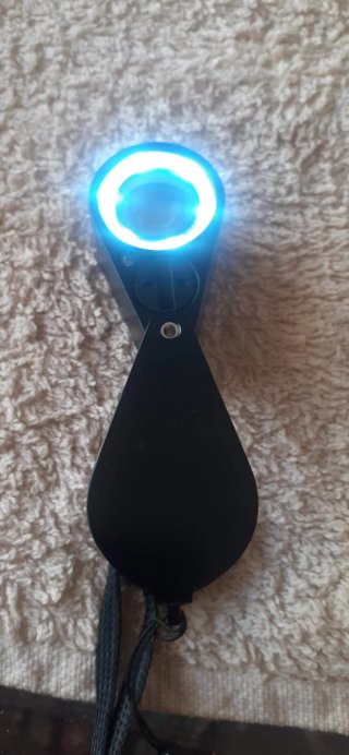 Lupa LED con funda y caja