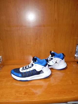 Sneakers Jordan Nere e Blu