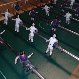 Futbolín de madera