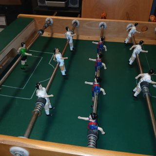 Futbolín de madera