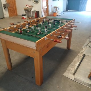 Futbolín de madera