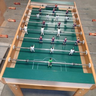 Futbolín de madera