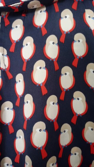 Camisa Zara lazo pájaros azul y rojo