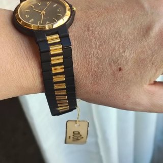 Reloj Dogma Mujer Negro y Dorado